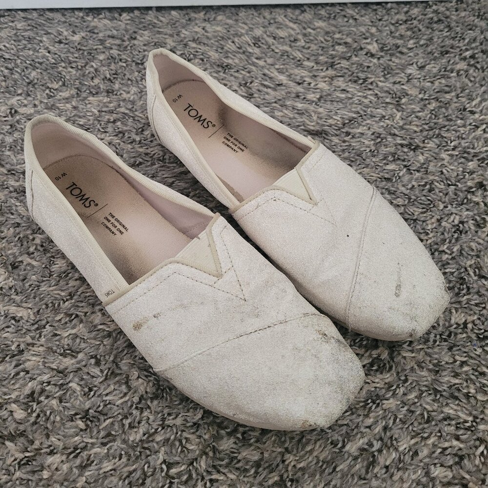 Well Worn Tom's